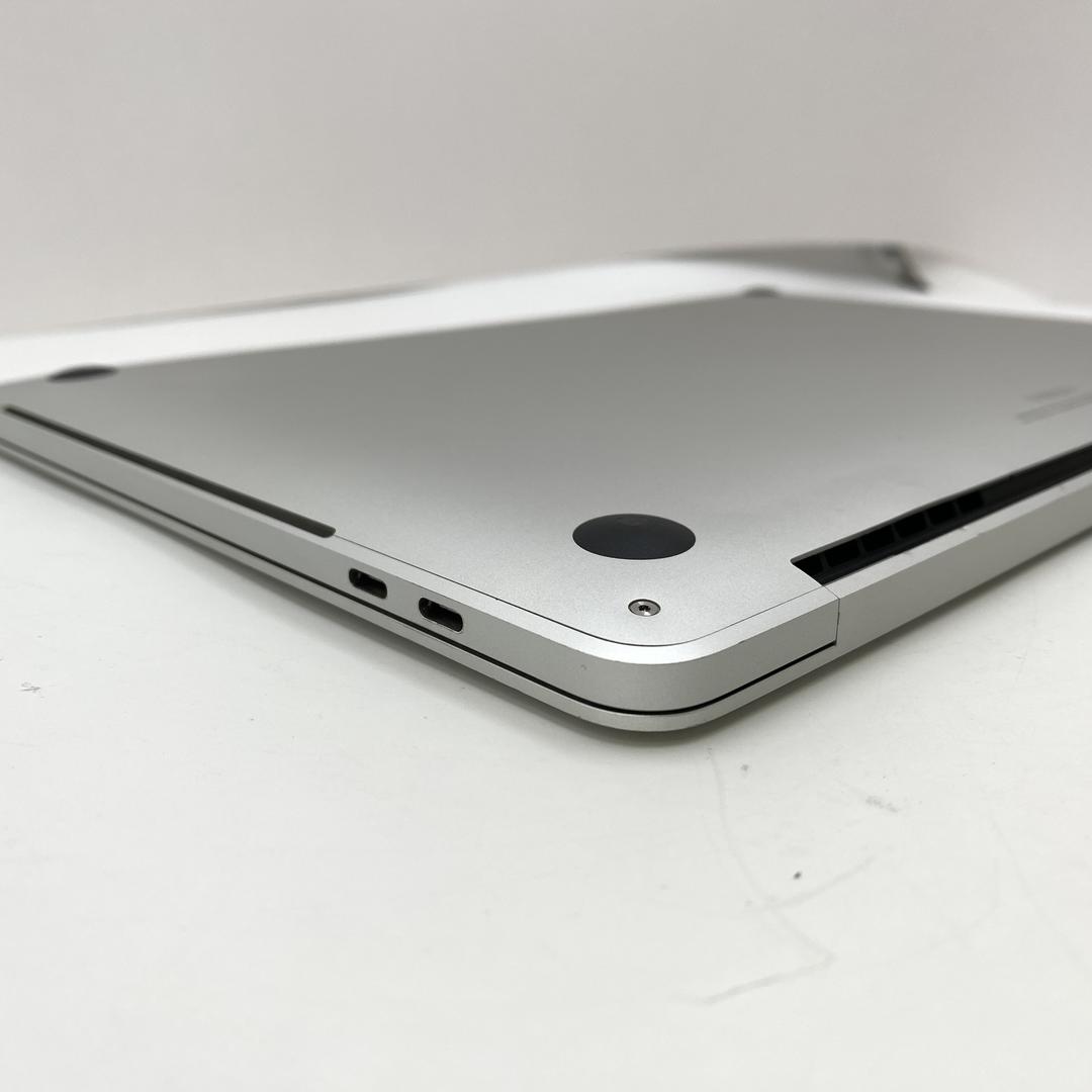 MacBook Pro 2020 - 13", color Silver