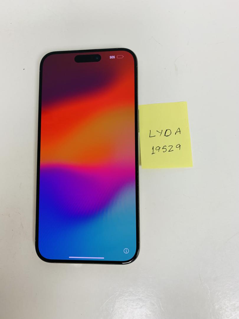 Apple iPhone 15 Pro Max, color Natural