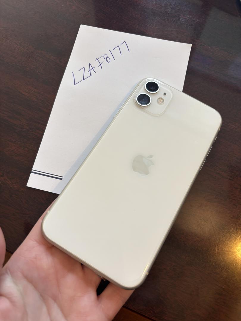 Apple iPhone 11, color White