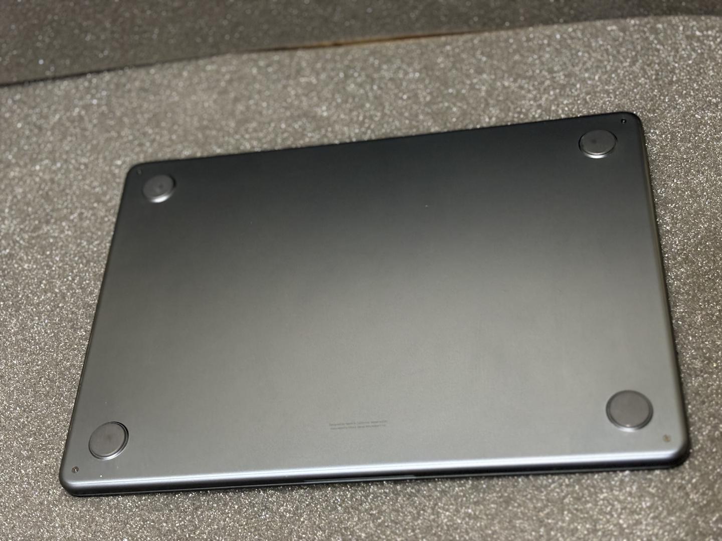 MacBook Air 2022 - 13", color Midnight