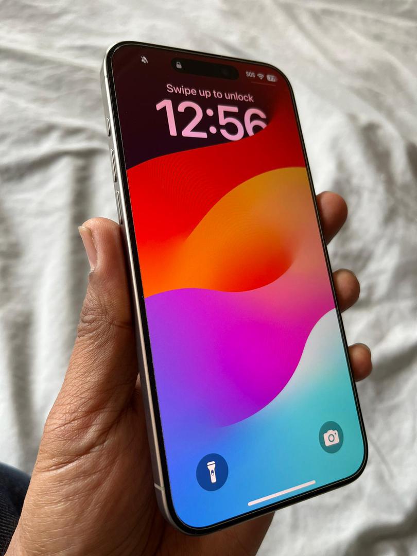 Apple iPhone 15 Pro Max, color Natural