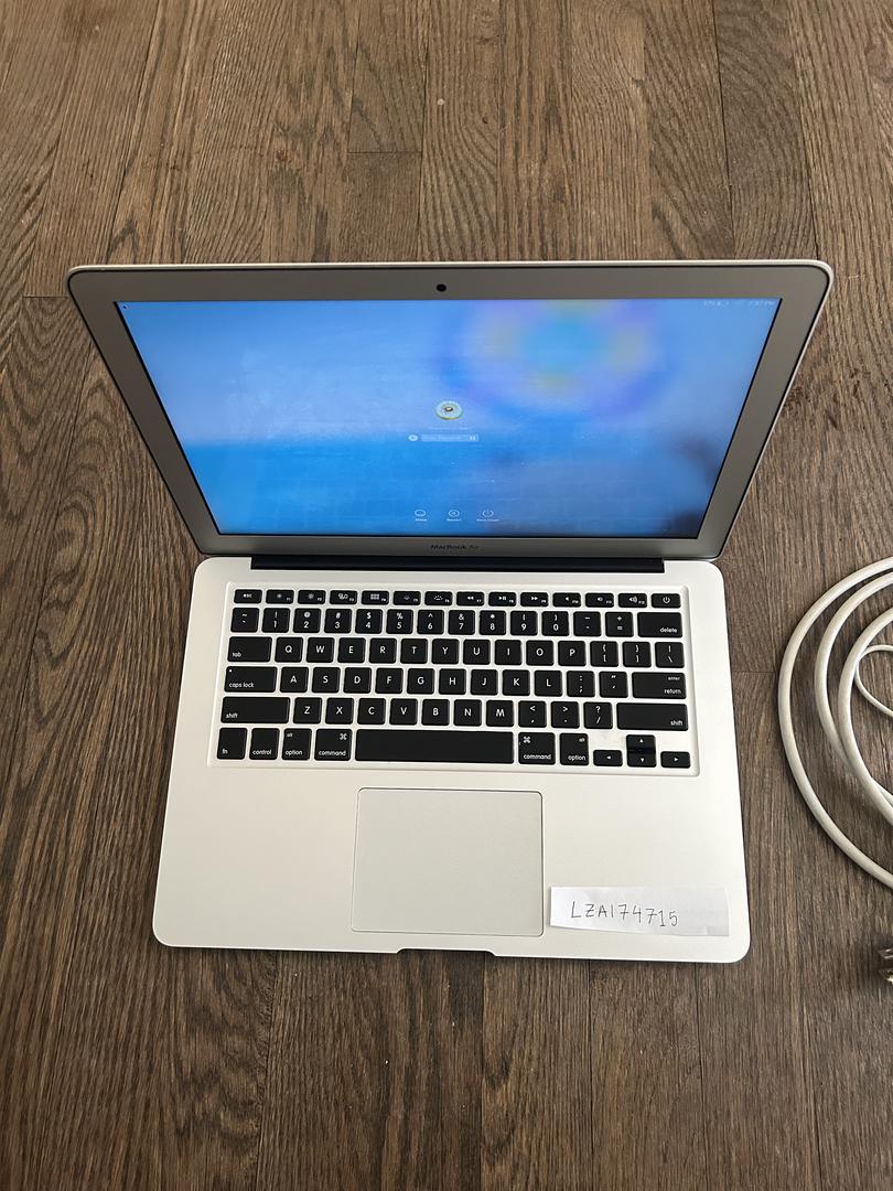 MacBook Air 2017 - 13", color Silver