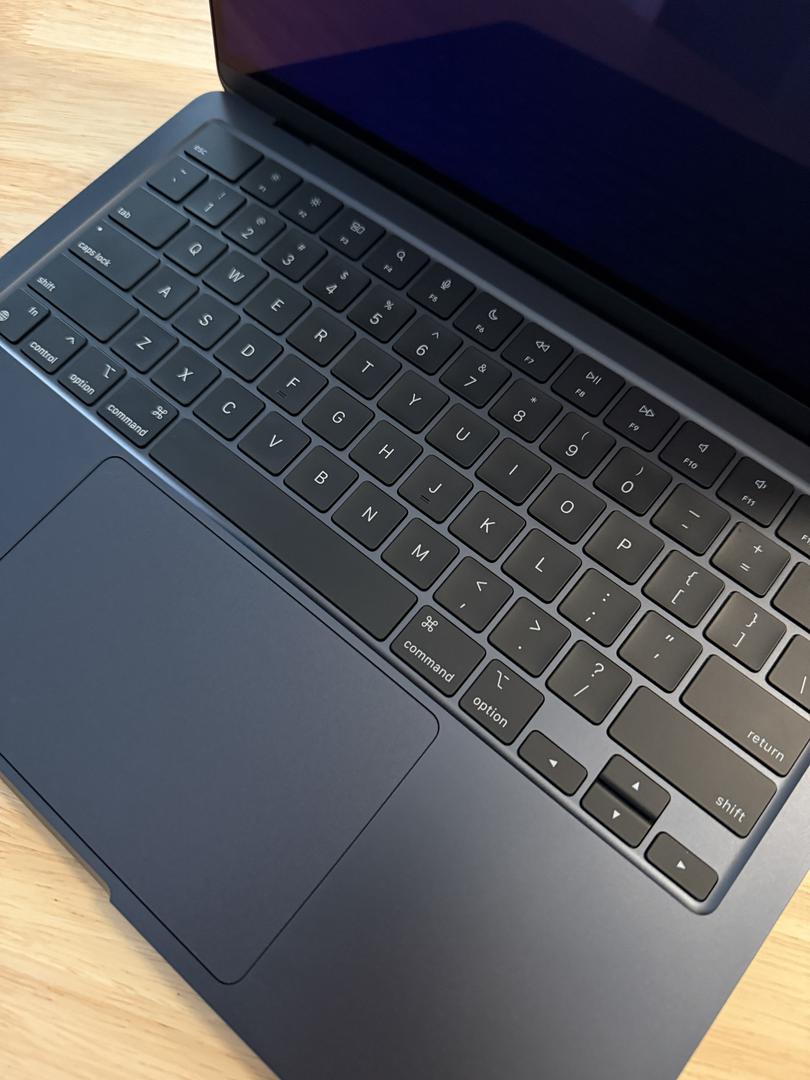 MacBook Air 2024 (M3) - 13", color Midnight