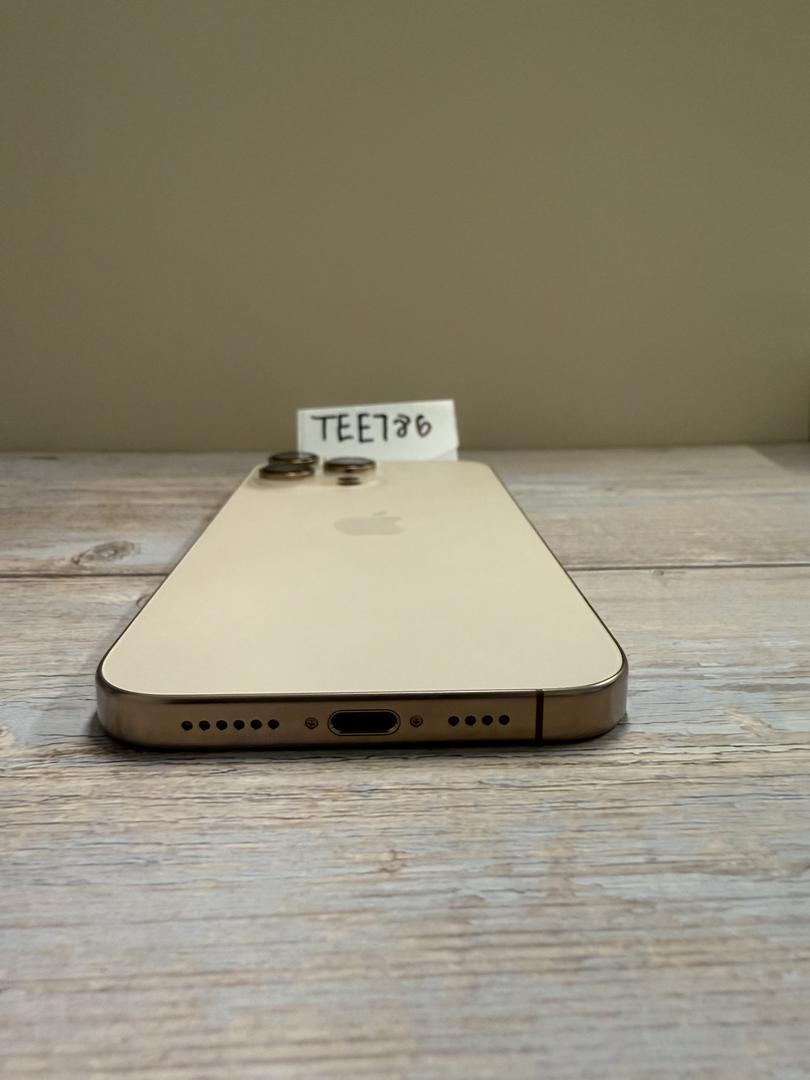 Apple iPhone 16 Pro Max, color Desert