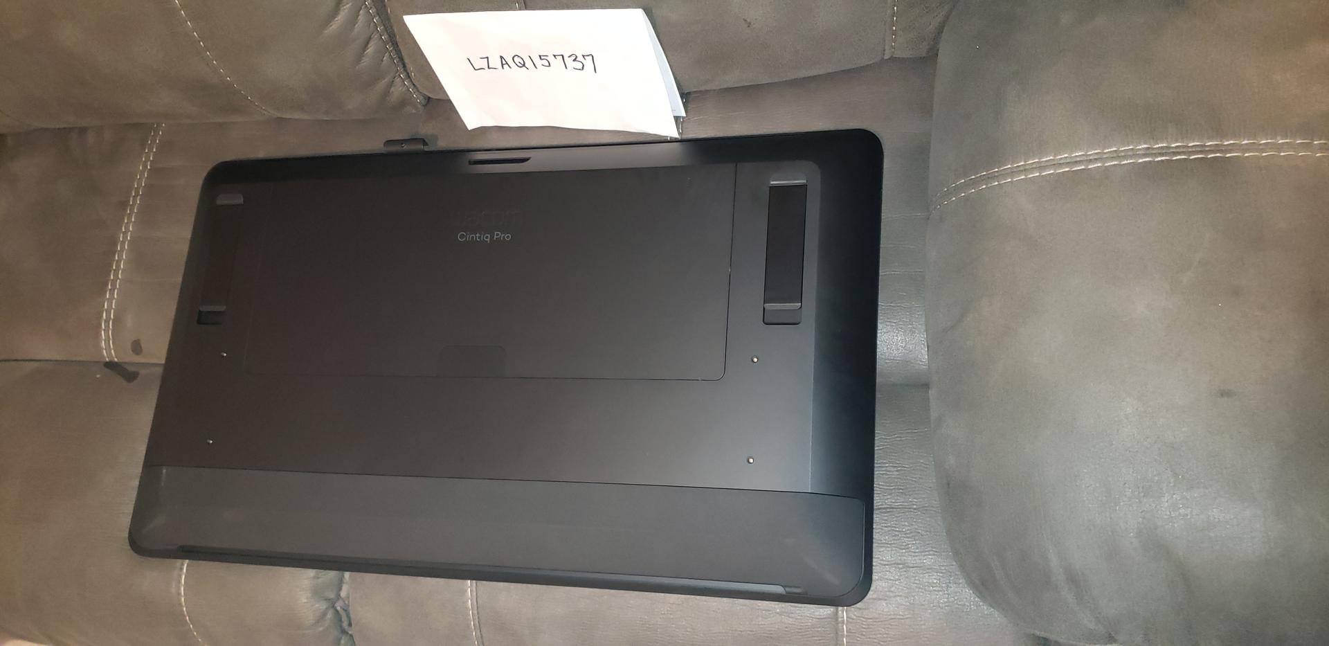 Wacom Cintiq Pro 24, color
