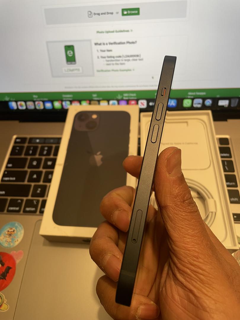 Apple iPhone 13, color Midnight