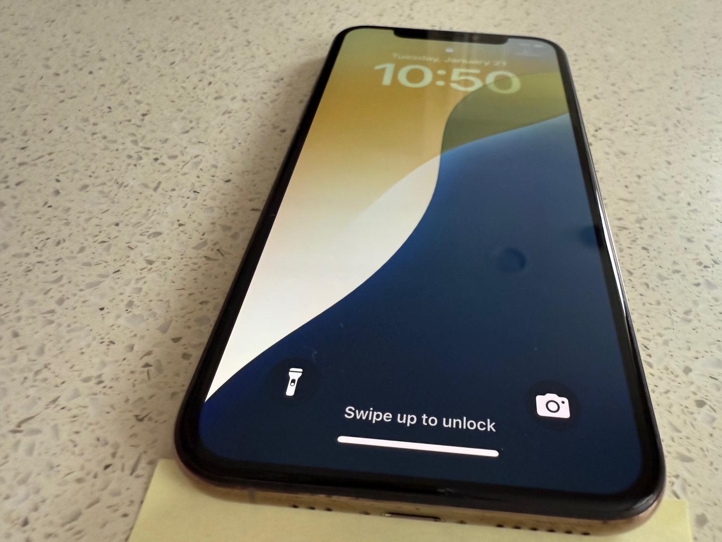 Apple iPhone Xs, color Gold