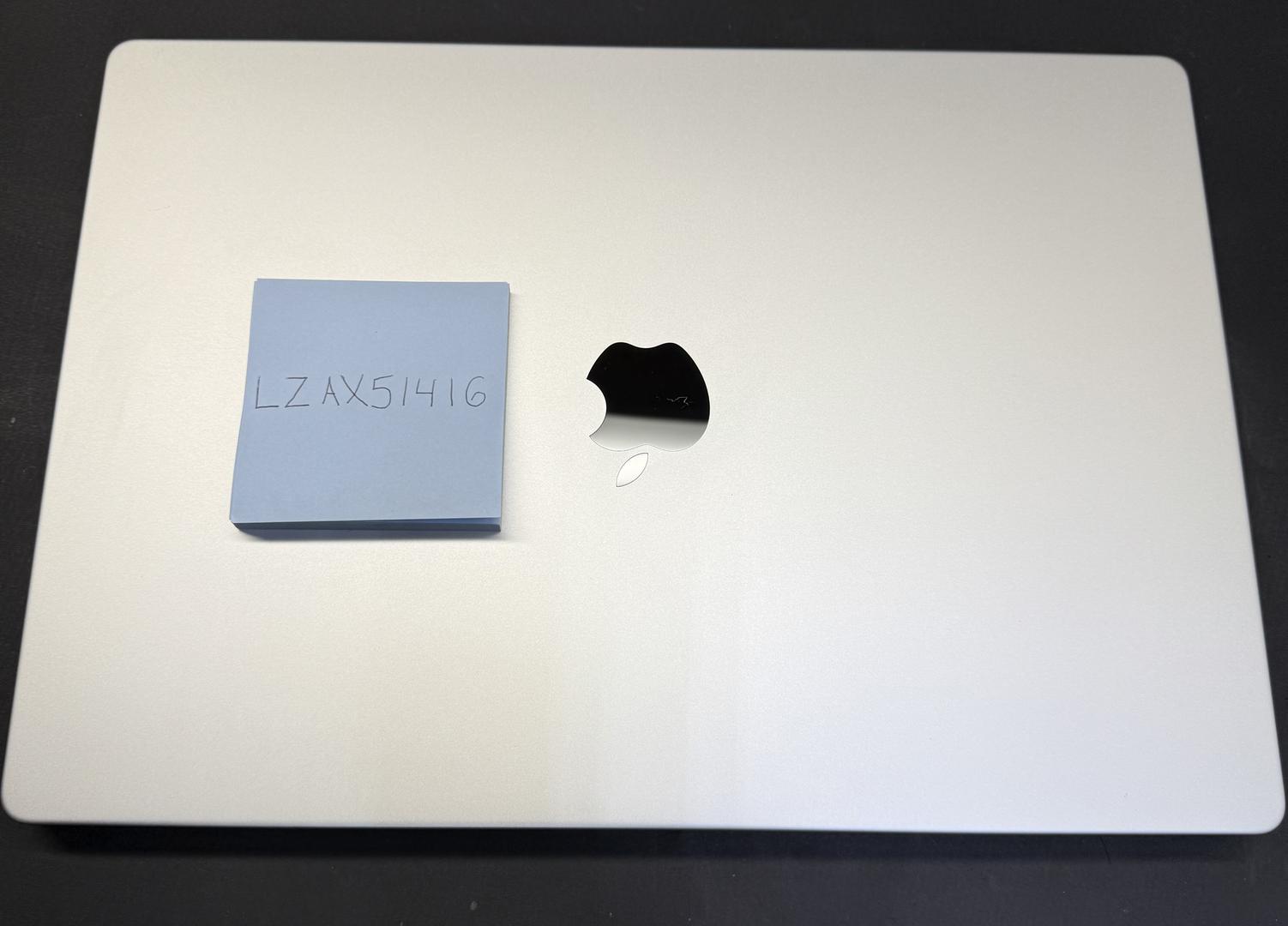 MacBook Pro Late 2023 (M3) - 16", color Silver