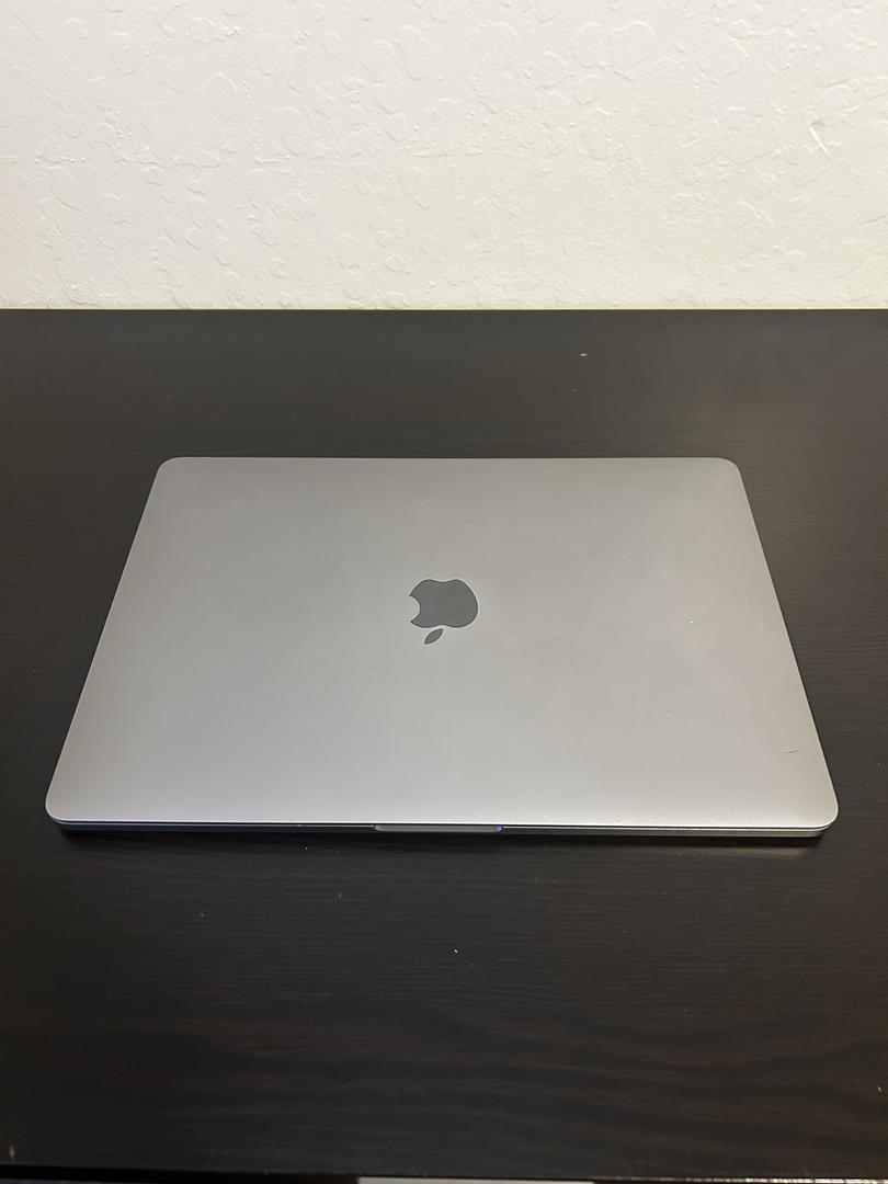 MacBook Pro 2019 - 13", color Gray