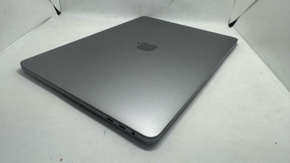 MacBook Pro 2018 (With Touch Bar) - 13", color Silver