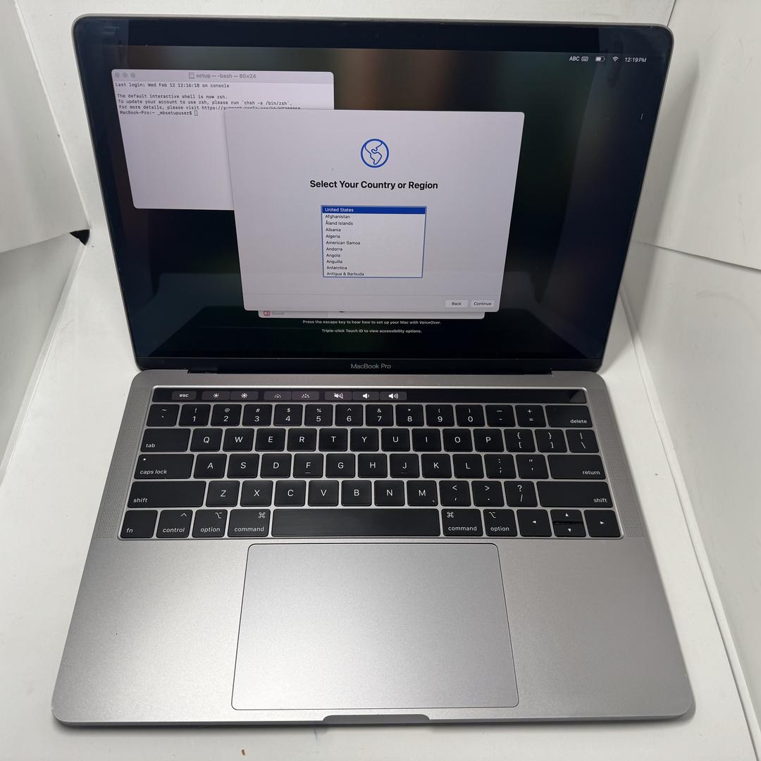 MacBook Pro 2018 (With Touch Bar) - 13 inch - Guide, Specs