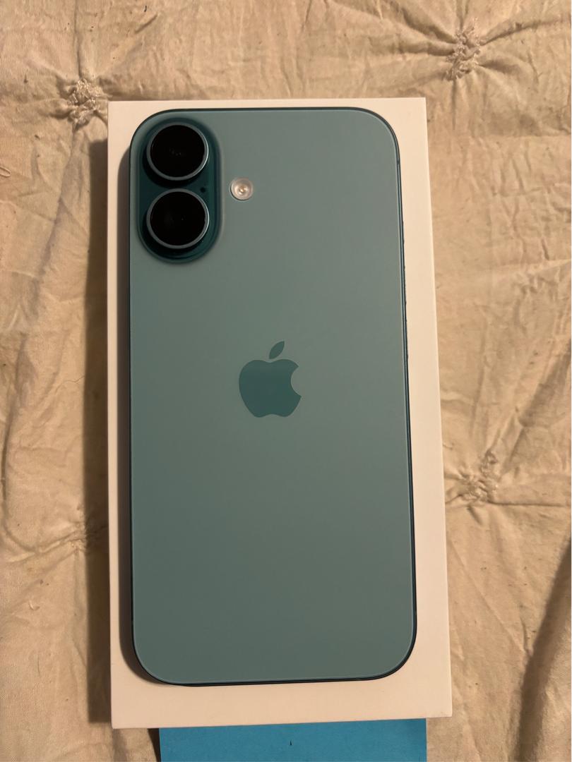 Apple iPhone 16, color Teal