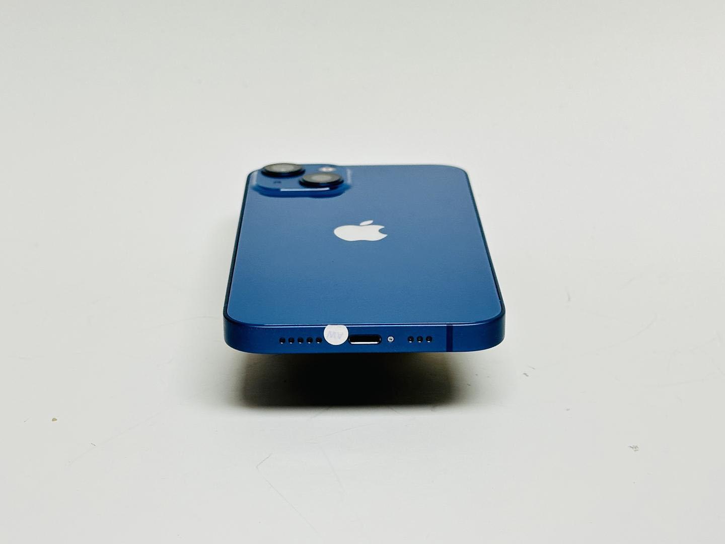 Apple iPhone 13, color Blue
