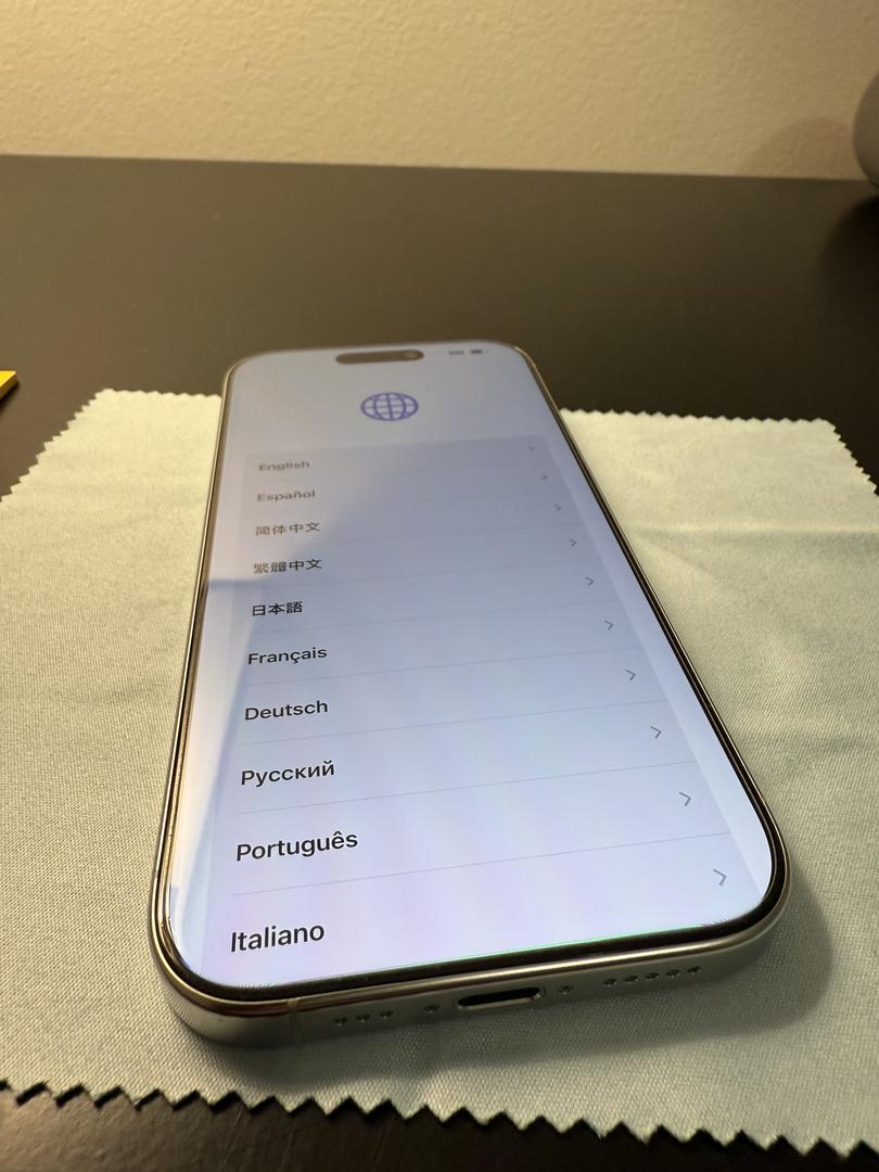Apple iPhone 16 Pro, color White