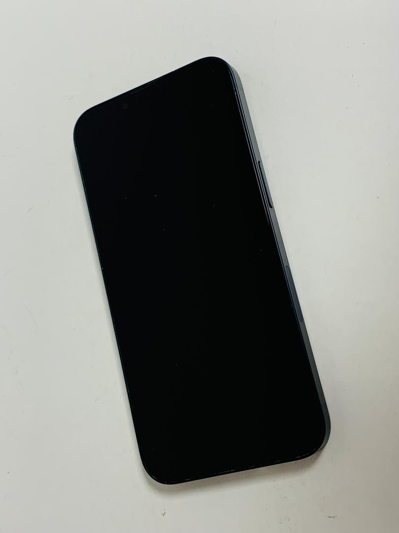 Apple iPhone 13, color Midnight
