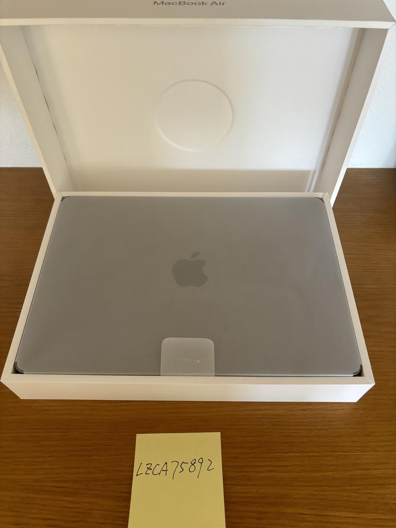 MacBook Air 2024 (M3) - 13", color Gray