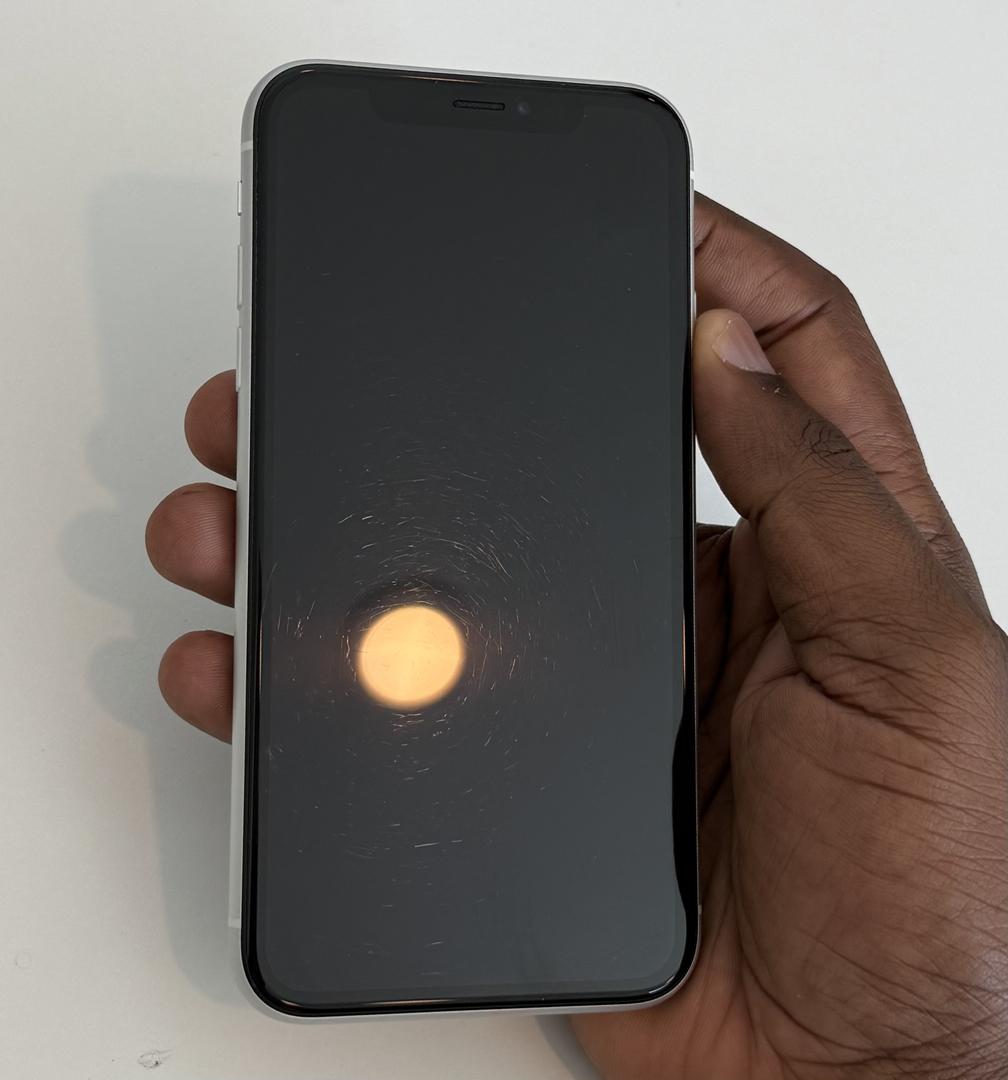 Apple iPhone Xr, color White
