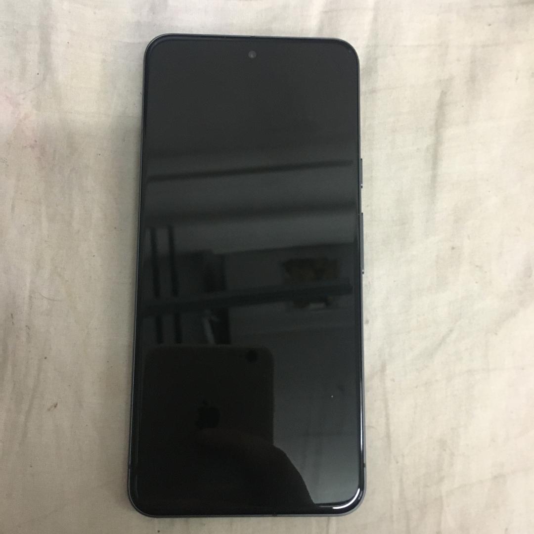 Google Pixel 8, color Obsidian