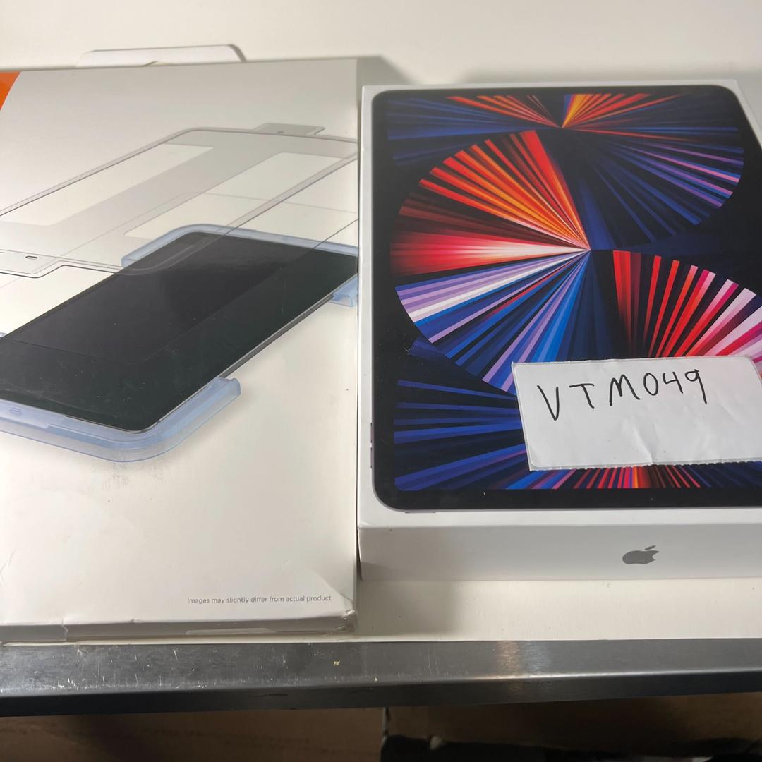 Apple iPad 5th Gen, color Gray