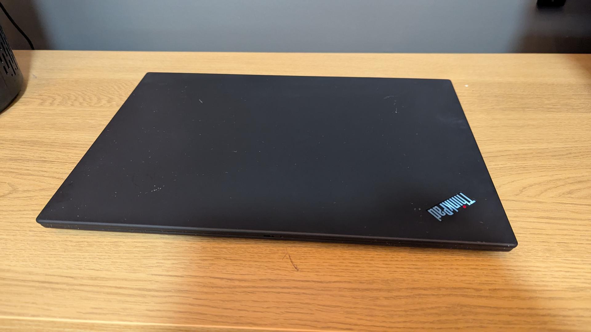 Lenovo ThinkPad Laptop, color