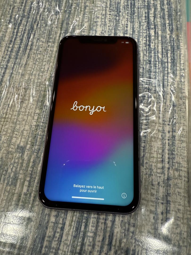Apple iPhone 11, color Purple