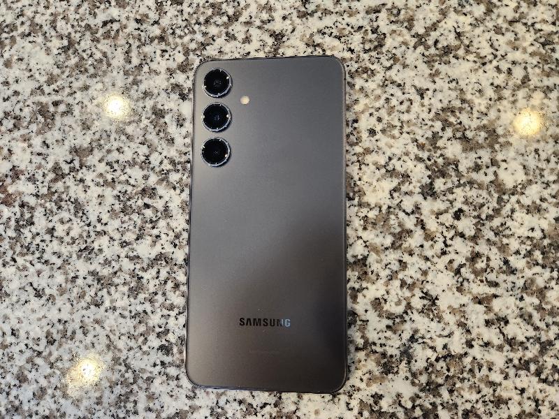 Samsung Galaxy S24, color Black