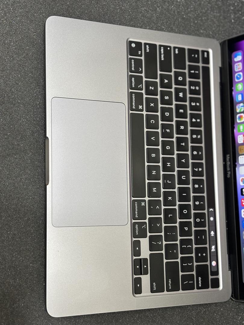 MacBook Pro 2020 - 13", color Gray