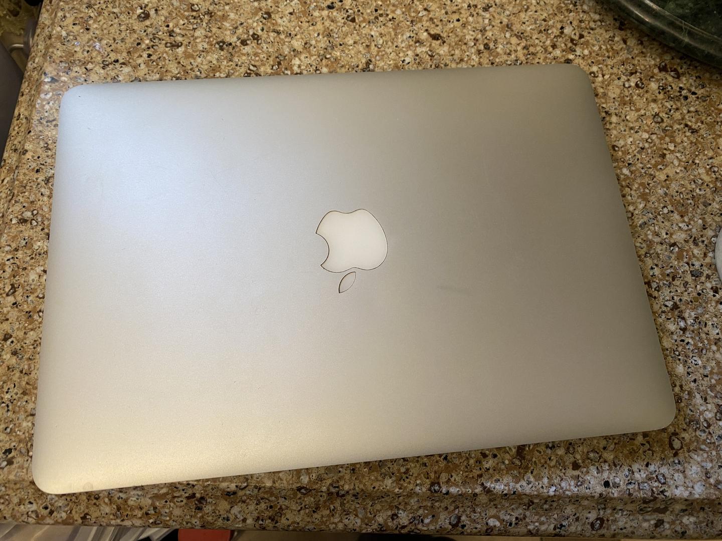 MacBook Pro 2015 (Retina) - 13 inch - Guide, Specs, Prices