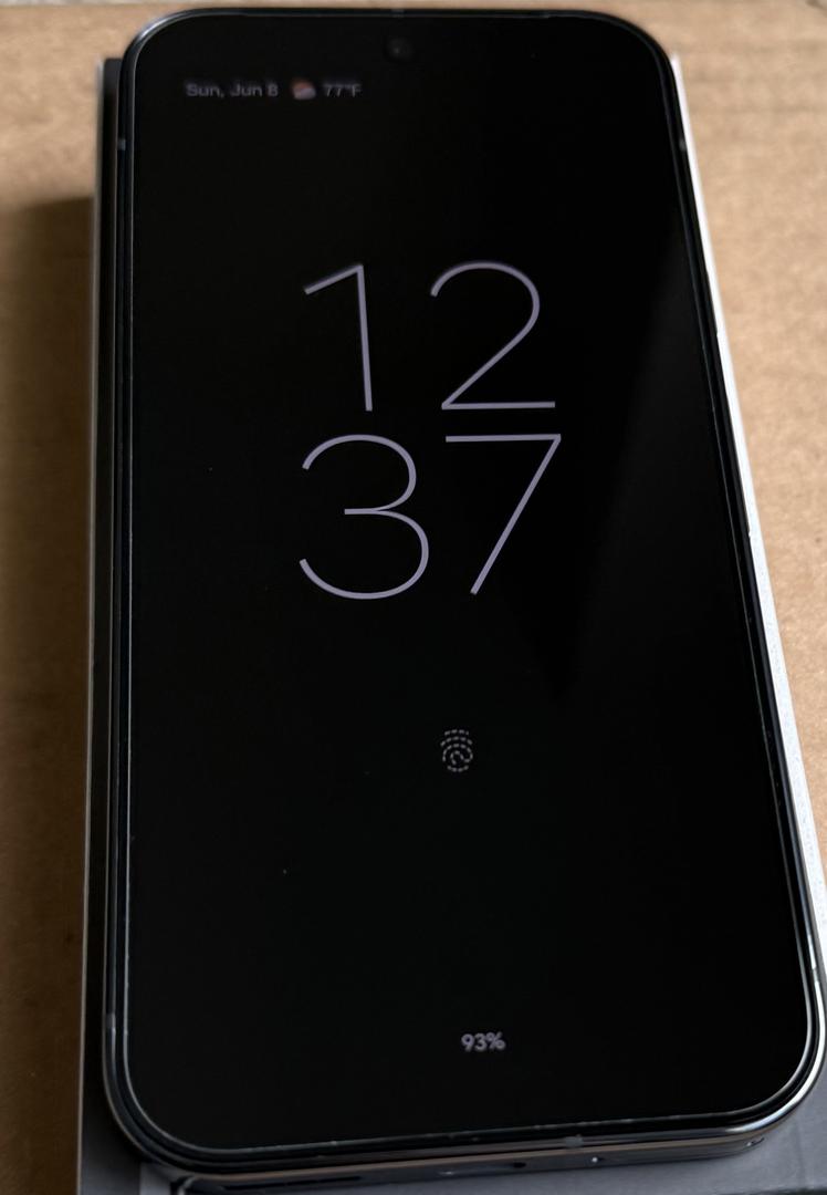 Google Pixel 9 Pro, color Obsidian
