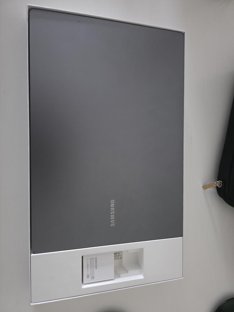 Samsung Galaxy Book5 Pro, color Gray