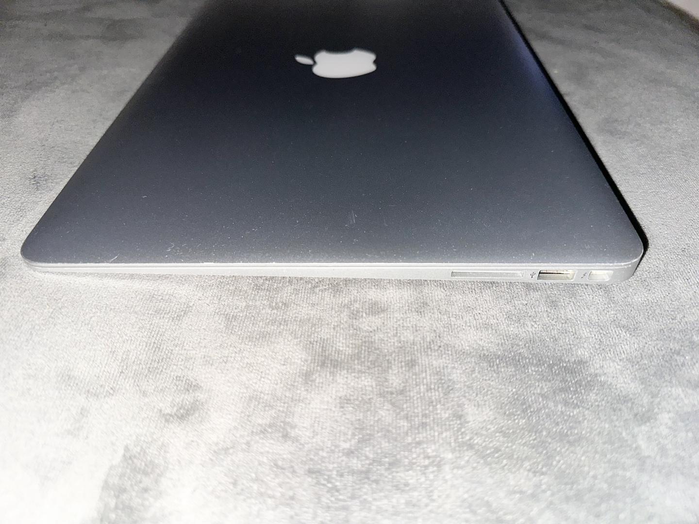 MacBook Air 2014 - 13 inch - Guide, Specs, Prices, and More