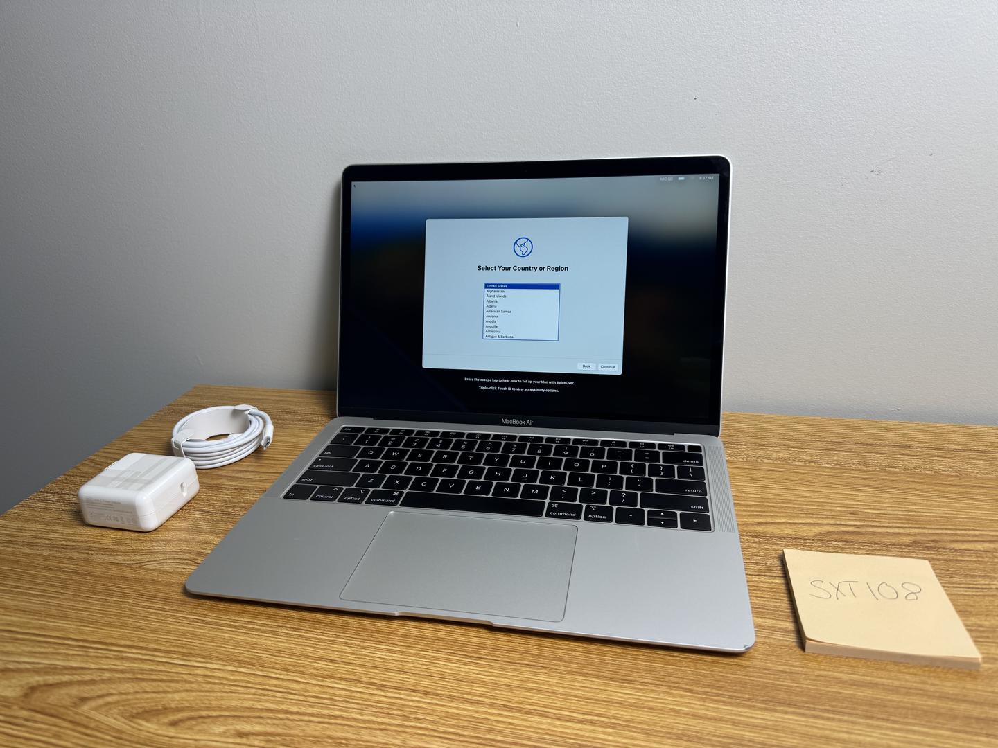 MacBook Air 2018 - 13", color Silver