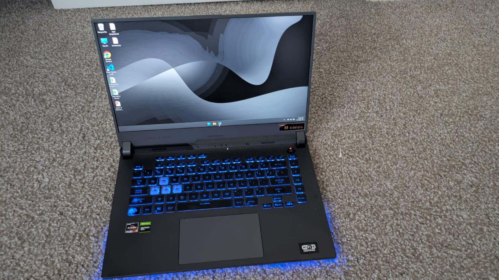 Asus ROG Strix Laptop, color