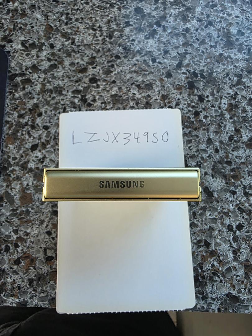 Samsung Galaxy Z Flip6, color Yellow