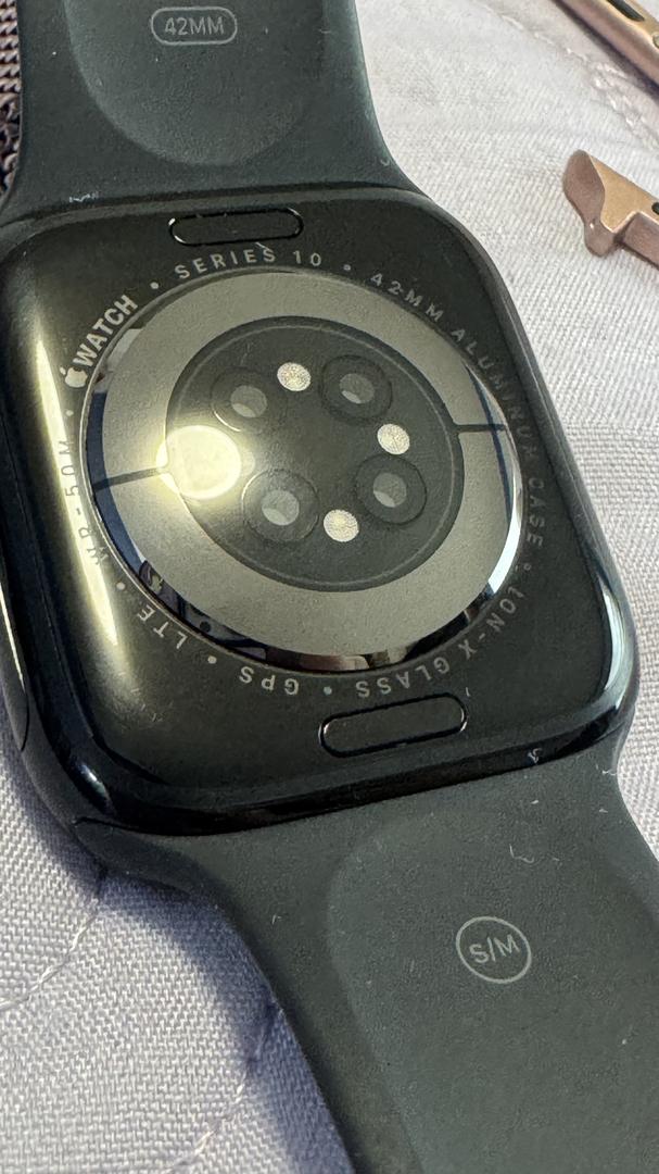 Apple Watch Series 10 42mm, color Black