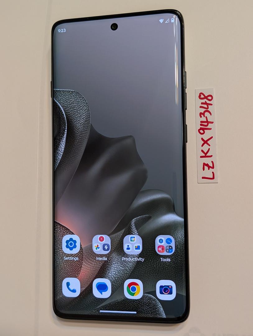 Motorola Edge (2025), color