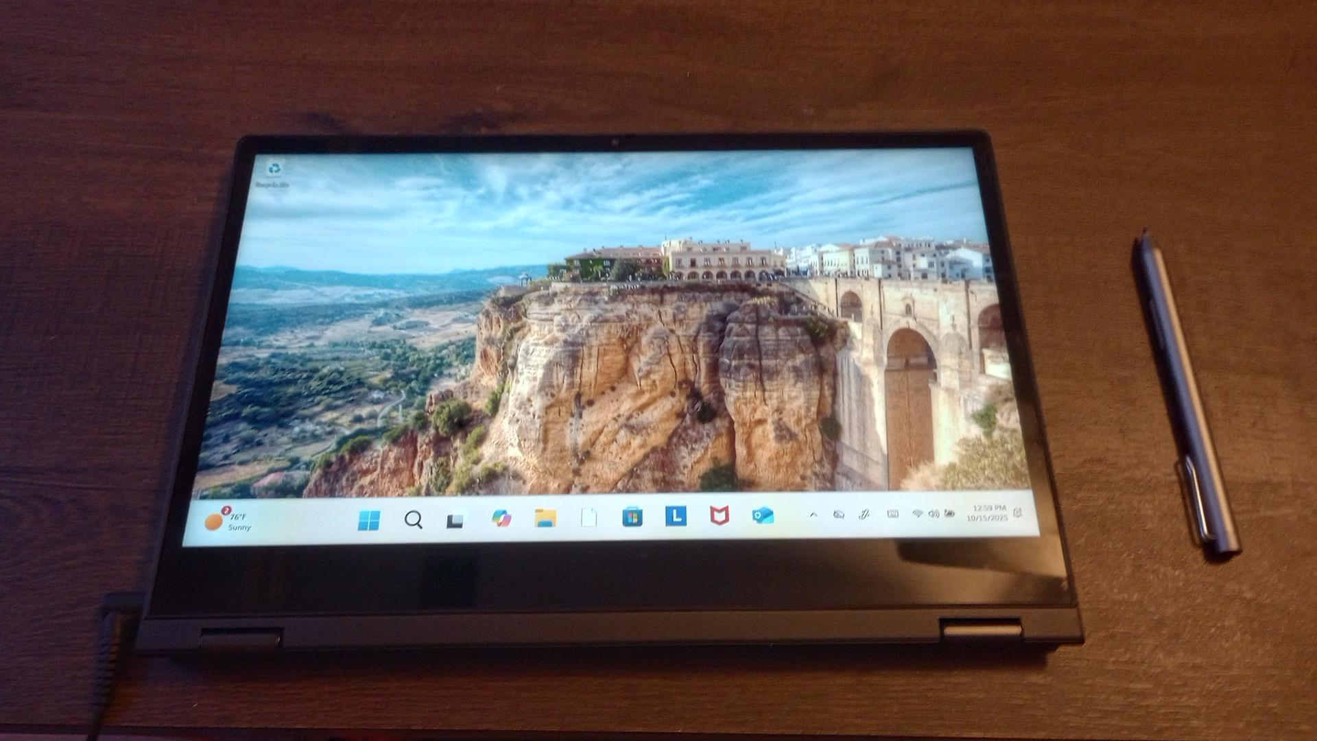 Lenovo IdeaPad Flex Laptop, color