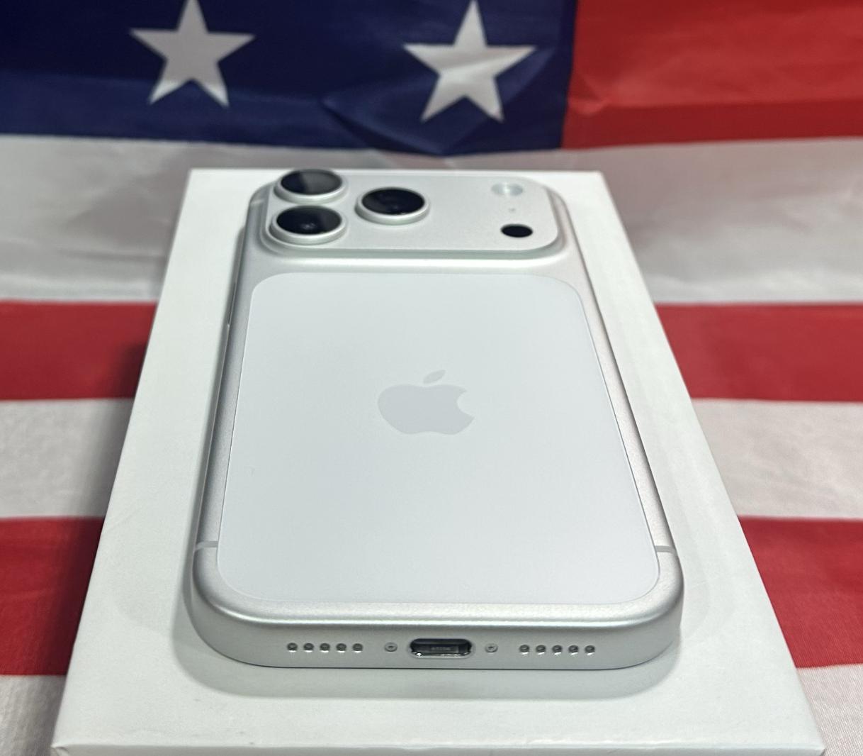Apple iPhone 17 Pro Max - Xfinity, 2TB, Silver, A3257 - LZLH06987