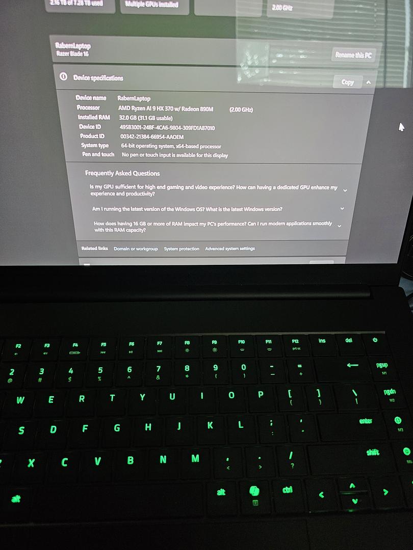 Razer Blade 16" 2025, color Black