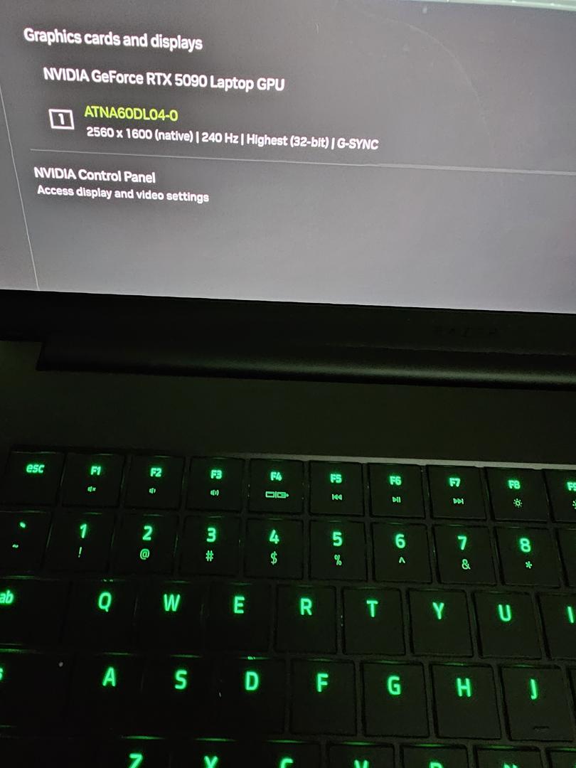 Razer Blade 16" 2025, color Black