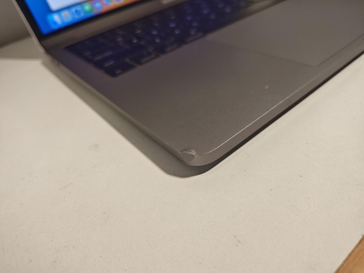 MacBook Pro 2017 (With Touch Bar) - 13", color Gray