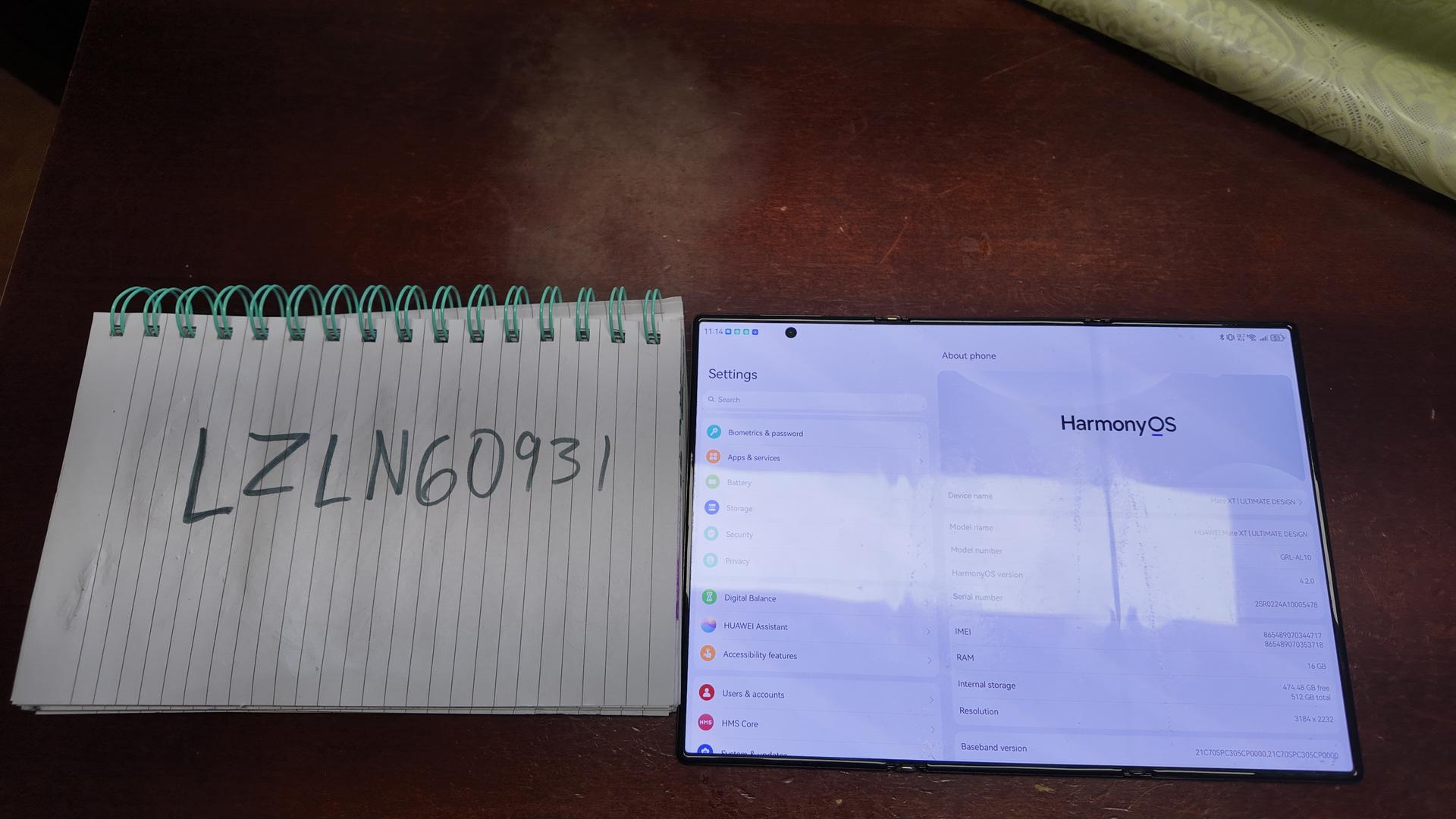 Huawei Mate XT Ultimate, color Red