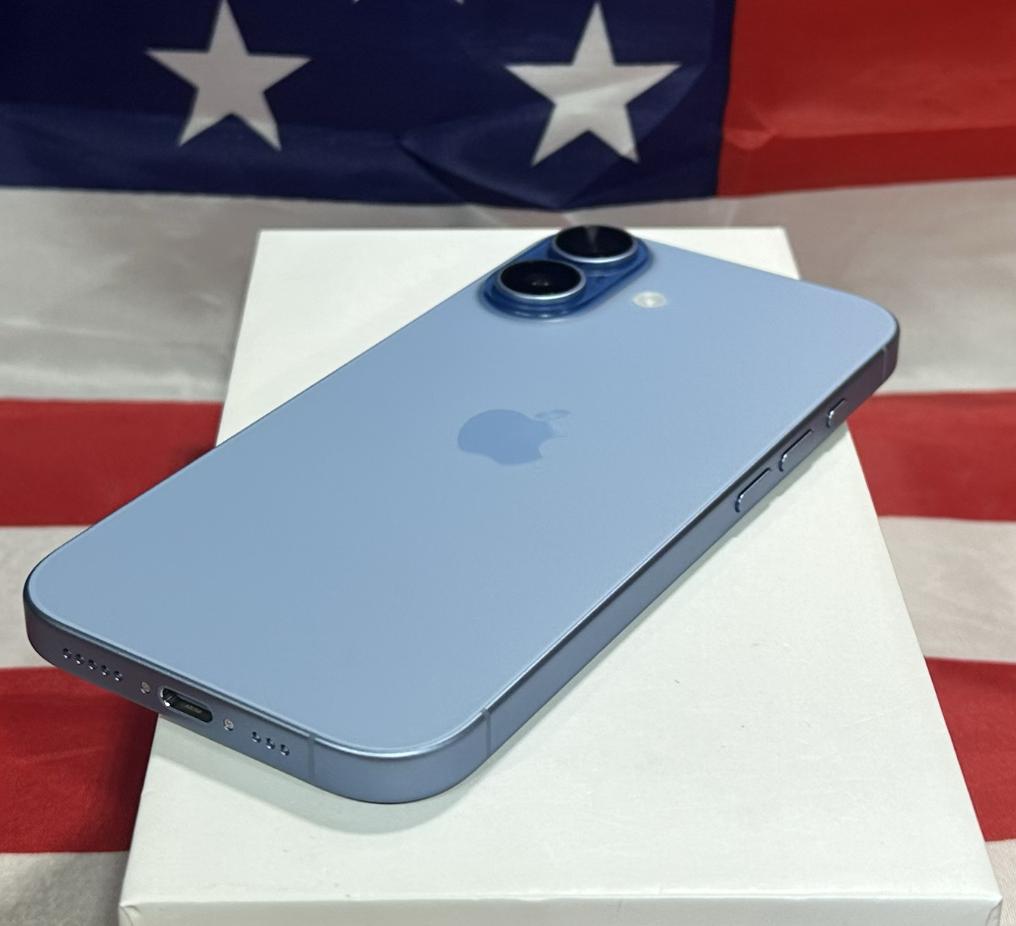 Apple iPhone 17 - US Cellular, 256GB, Mist Blue, A3258 - LZNH82219