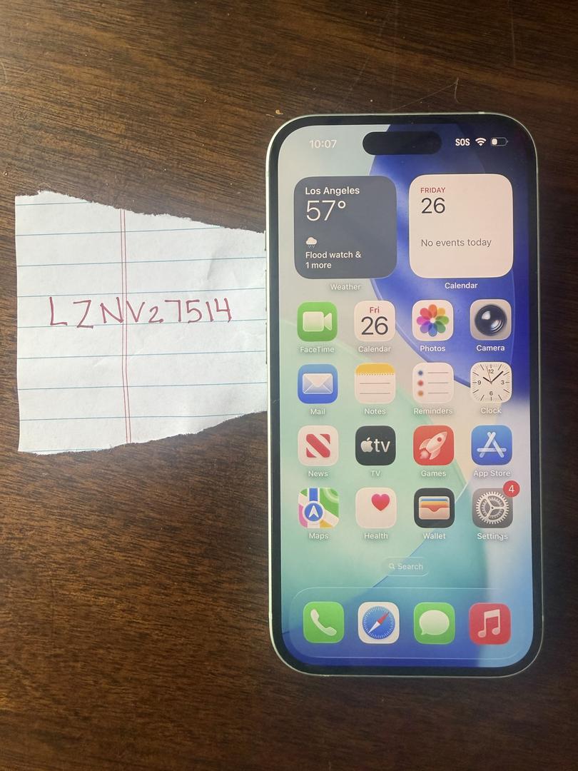 Apple iPhone 15 - Unlocked, 256GB, Green, A2846 - LZNV27514 - Swappa
