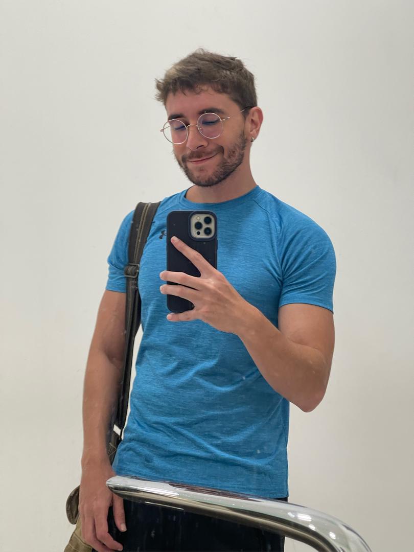 Ricky R.