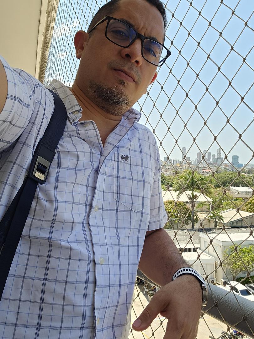 Victor P.